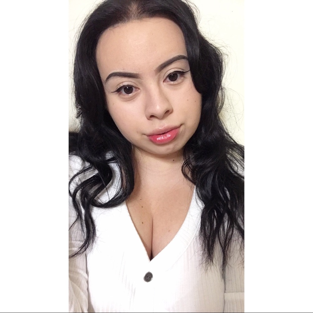 Meet your Posher, Dayana